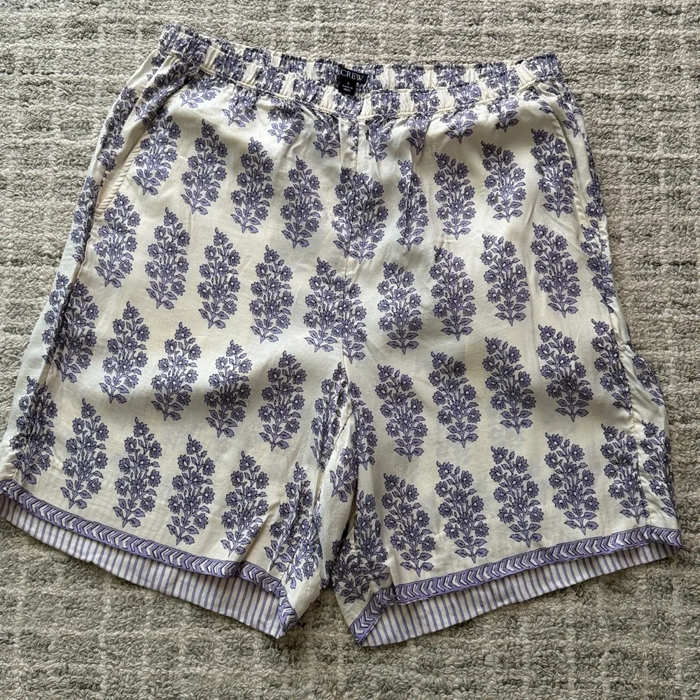 J. Crew stratus shorts, blooming lilac print, size small NWOT